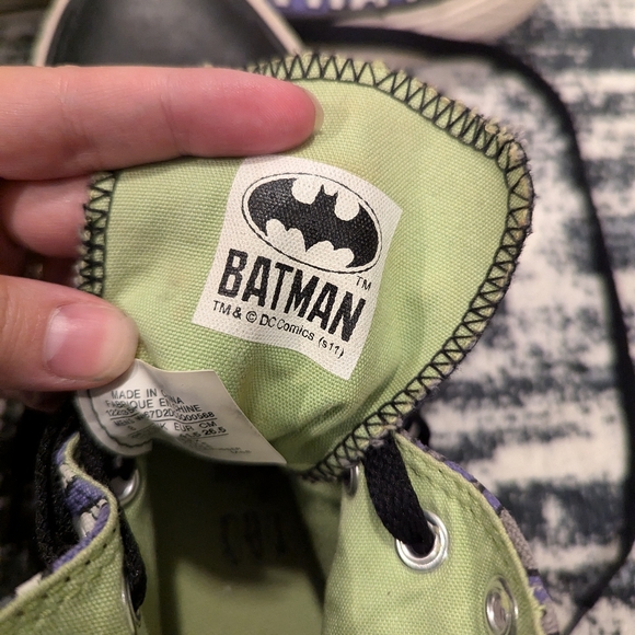 Batman & Joker Converses! DC Comics Edition Men's Size 8 - Picture 11 of 11